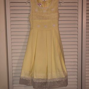 Beautiful a-line yellow dress